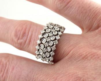 Prsten s 43 prodnmi diamanty - 1,05 ct
